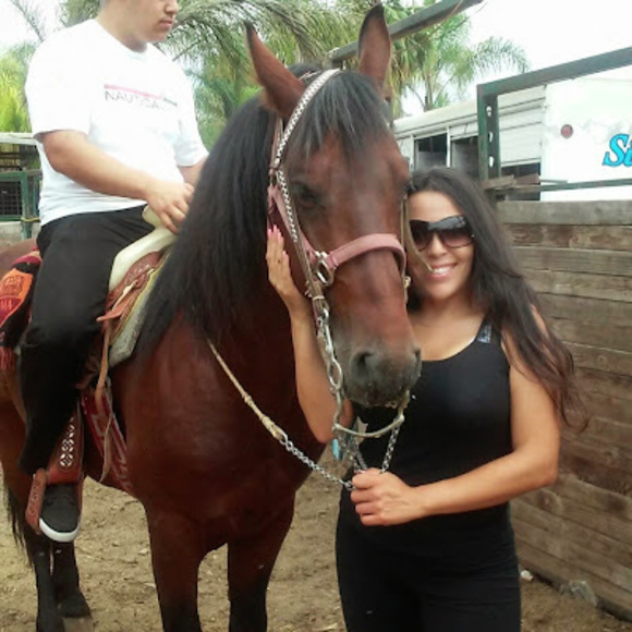 Meet your Posher, Ivanna - Picture 1 of 1